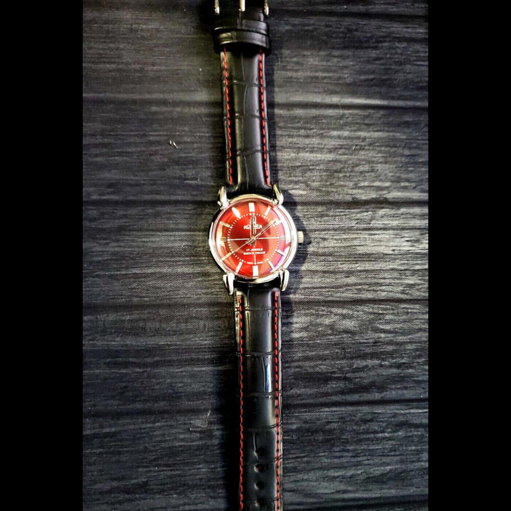 ROAMER ☆オーバーホール済☆スイス製☆ヴィンテージ70S☆レッド